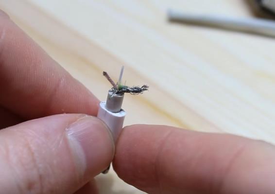 Как сделать ремонт провода iPhone 5 своими руками