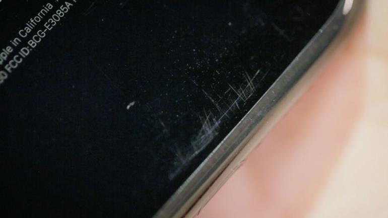 Обзор iPhone 7 от TechCrunch: фото с царапинами