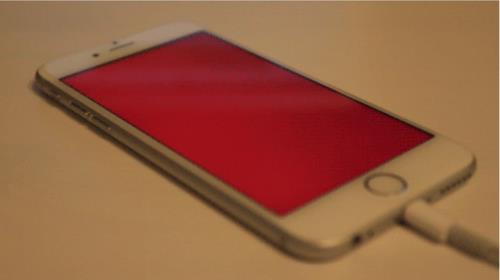 Красный экран айфона