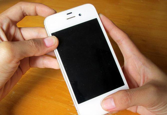 Погасший экран iPhone вызывает тревогу