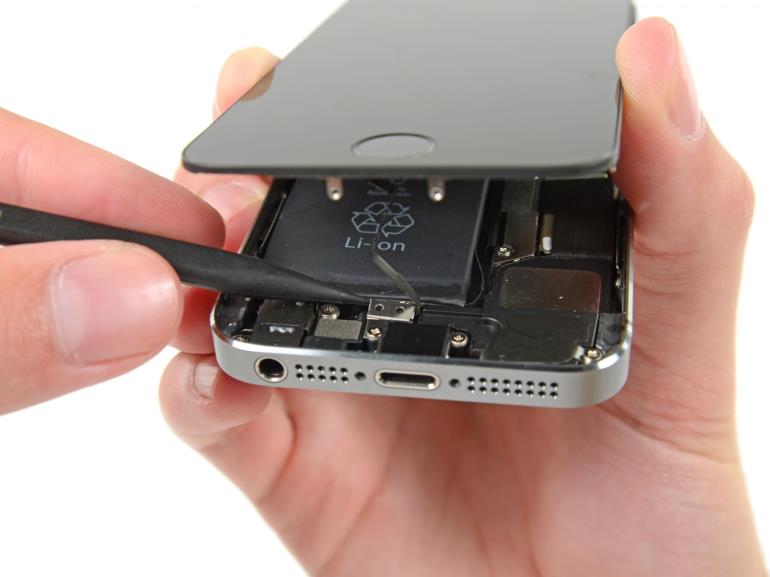 Замена сенсорного стекла и дисплея на iPhone 5S (10)